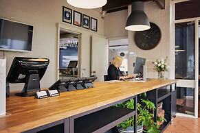 Mandala Ace Albany Hotel