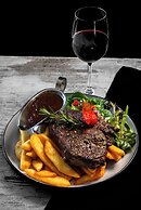 Mandala Ace Albany Hotel