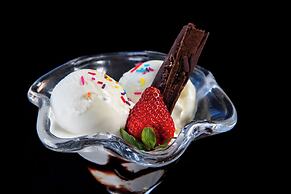 Mandala Ace Albany Hotel