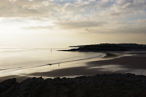 Holiday Inn Express Newport by IHG