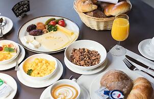 EMA House Hotel Suites