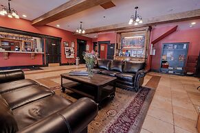 Treasure Mountain Inn