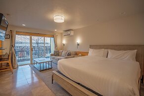 Treasure Mountain Inn