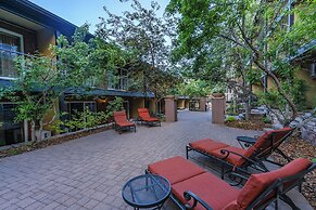 Treasure Mountain Inn