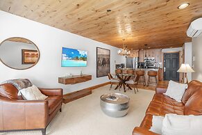 Treasure Mountain Inn