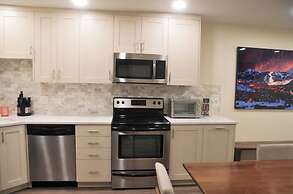 Treasure Mountain Inn