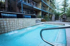 Treasure Mountain Inn