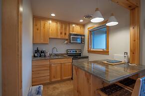 Treasure Mountain Inn