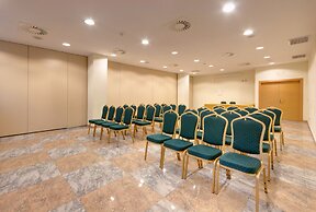 Ramada by Wyndham Valencia Almussafes