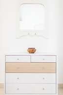 Motu Beachfront Art Villas