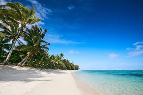 Motu Beachfront Art Villas