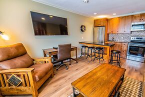 Prestige Hudson Bay Lodge & Conference Centre, WorldHotels Crafted Col