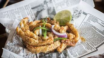 Prestige Hudson Bay Lodge & Conference Centre, WorldHotels Crafted Col