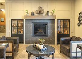 Prestige Hudson Bay Lodge & Conference Centre, WorldHotels Crafted Col