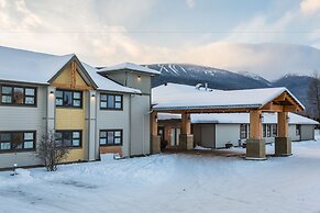 Prestige Hudson Bay Lodge & Conference Centre, WorldHotels Crafted Col