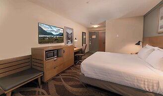 Prestige Hudson Bay Lodge & Conference Centre, WorldHotels Crafted Col