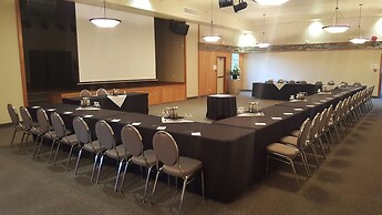 Prestige Hudson Bay Lodge & Conference Centre, WorldHotels Crafted Col