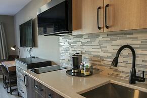 Prestige Hudson Bay Lodge & Conference Centre, WorldHotels Crafted Col