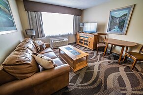 Prestige Hudson Bay Lodge & Conference Centre, WorldHotels Crafted Col