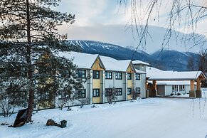 Prestige Hudson Bay Lodge & Conference Centre, WorldHotels Crafted Col