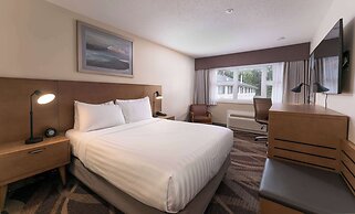 Prestige Hudson Bay Lodge & Conference Centre, WorldHotels Crafted Col
