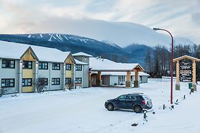 Prestige Hudson Bay Lodge & Conference Centre, WorldHotels Crafted Col