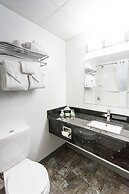 Prestige Hudson Bay Lodge & Conference Centre, WorldHotels Crafted Col