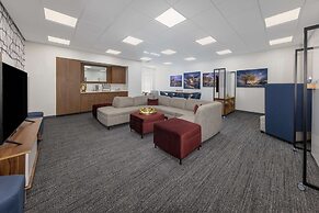 Hilton Garden Inn Albuquerque / Journal Center