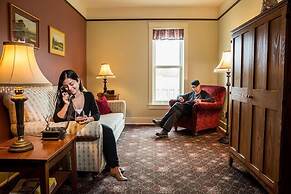 Hotel Selkirk at Fort Edmonton Park