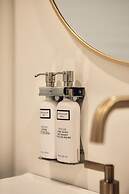 Peninsula Bed & Cocktails