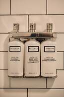 Peninsula Bed & Cocktails