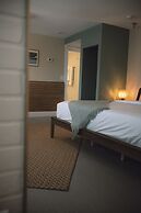 Peninsula Bed & Cocktails