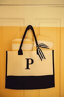 Peninsula Bed & Cocktails