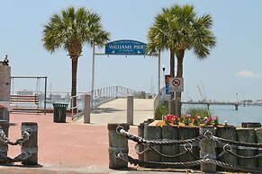 Peninsula Bed & Cocktails