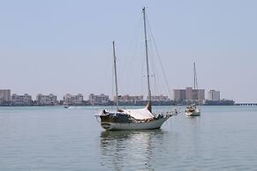 Peninsula Bed & Cocktails