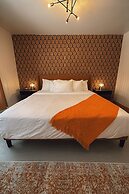 Peninsula Bed & Cocktails