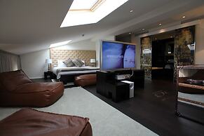 Puro Oasis Urban Hotel