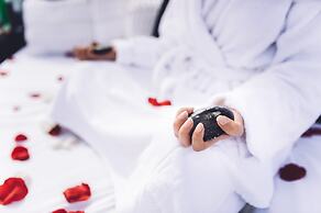 Puro Oasis Urban Hotel