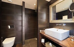 Puro Oasis Urban Hotel