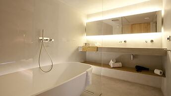 Puro Oasis Urban Hotel