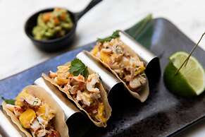 Puro Oasis Urban Hotel