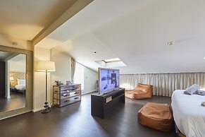 Puro Oasis Urban Hotel