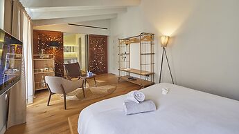 Puro Oasis Urban Hotel