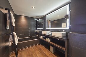 Puro Oasis Urban Hotel