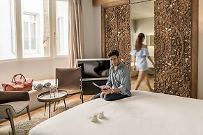 Puro Oasis Urban Hotel