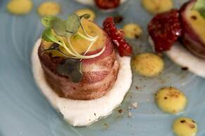 Puro Oasis Urban Hotel