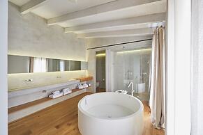 Puro Oasis Urban Hotel