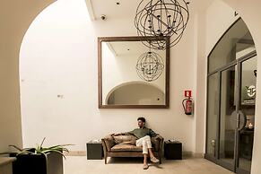 Puro Oasis Urban Hotel