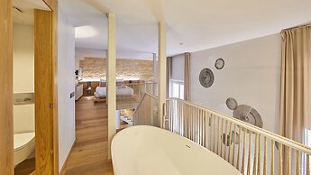 Puro Oasis Urban Hotel