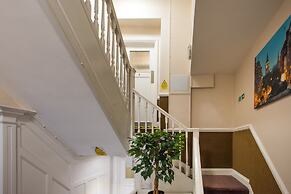 Marble Arch Inn Hotel